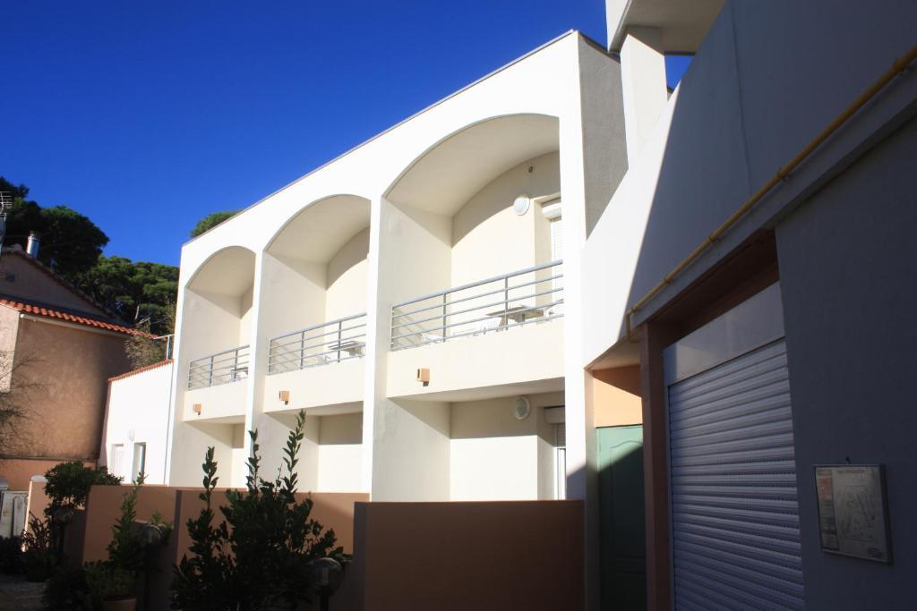 Appart hôtel Les Stoechades 2*