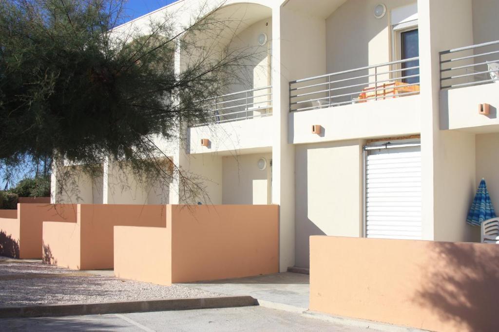 Les Stoechades Appart hôtel 2*